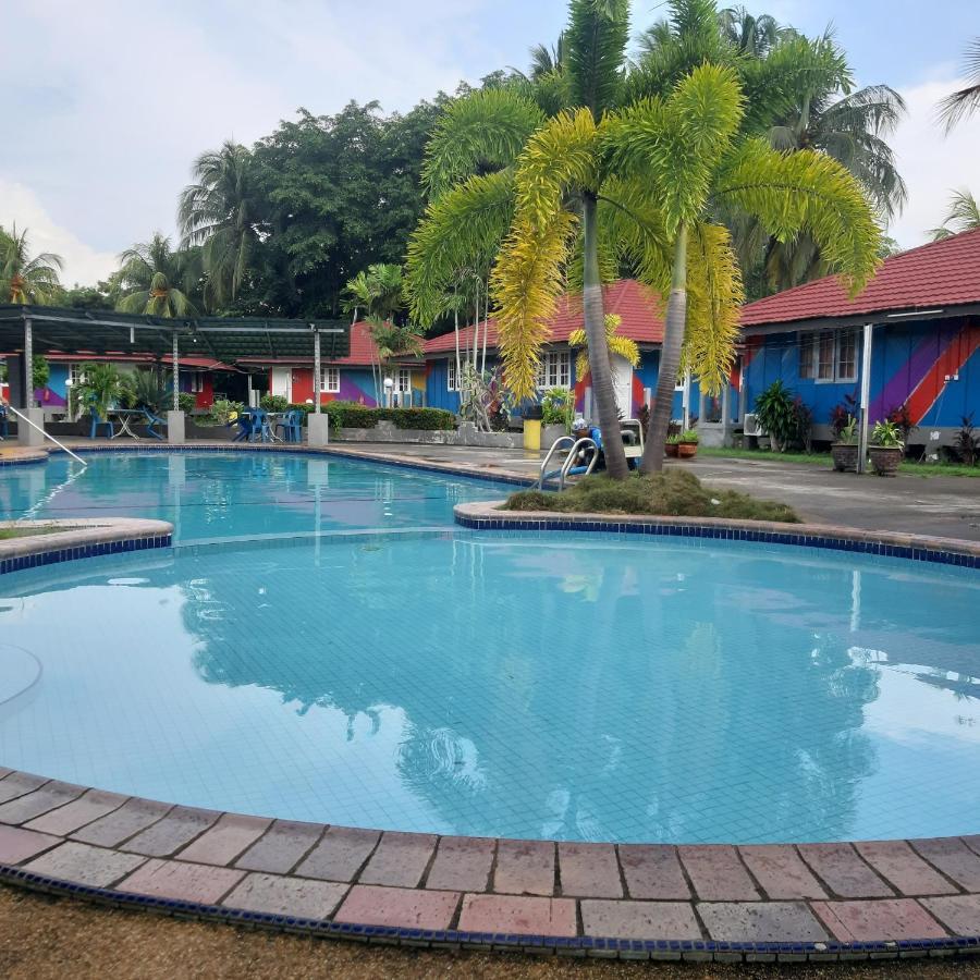 Global Ikhwan Resort Kuah Exterior foto